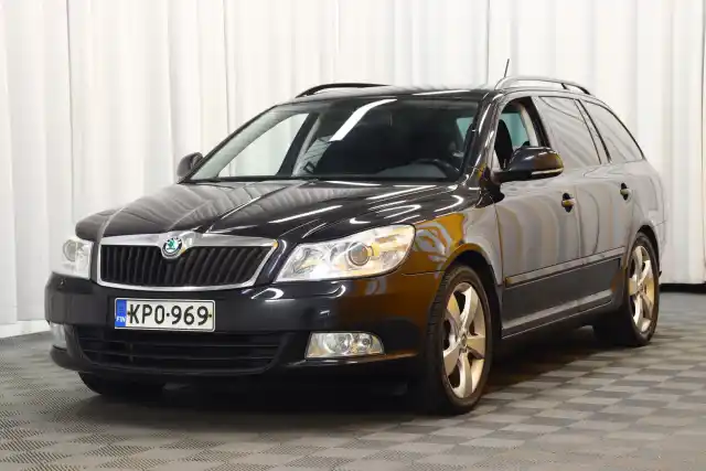 Musta Farmari, Skoda Octavia – KPO-969