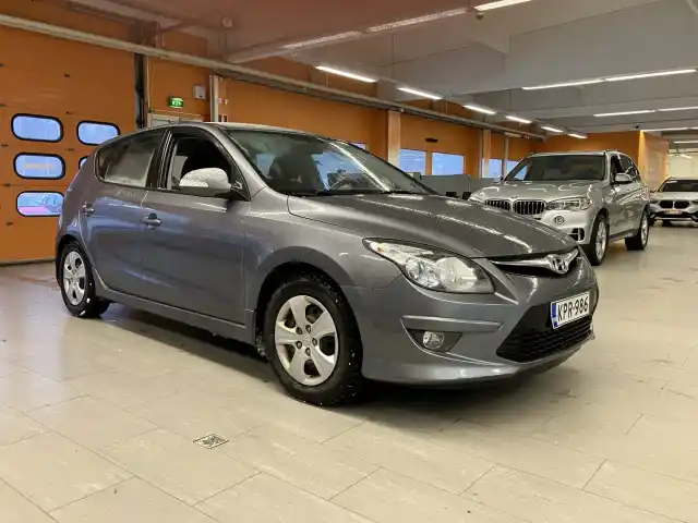 Harmaa Viistoperä, Hyundai i30 – KPR-986