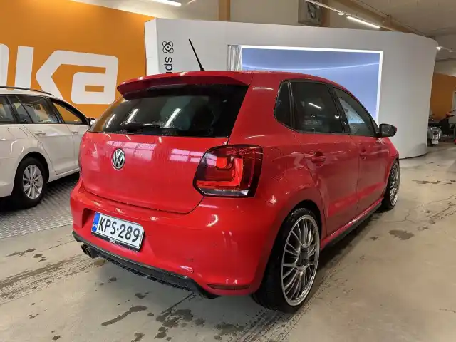 Punainen Viistoperä, Volkswagen Polo – KPS-289