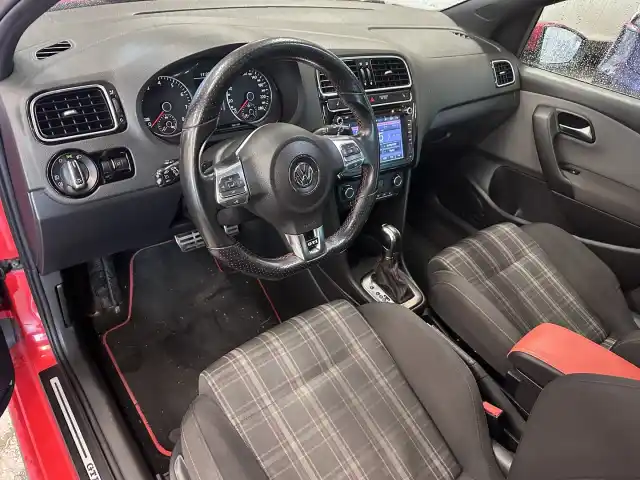 Punainen Viistoperä, Volkswagen Polo – KPS-289