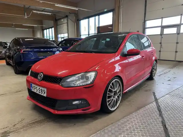 Punainen Viistoperä, Volkswagen Polo – KPS-289