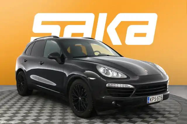 Musta Maastoauto, Porsche Cayenne – KPS-575