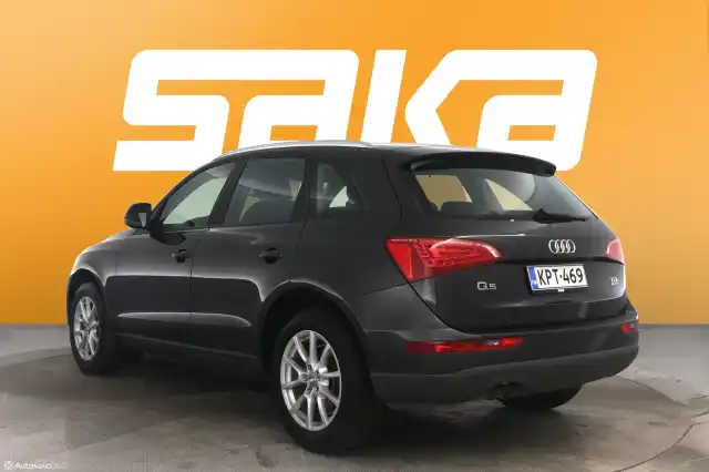 Harmaa Maastoauto, Audi Q5 – KPT-469