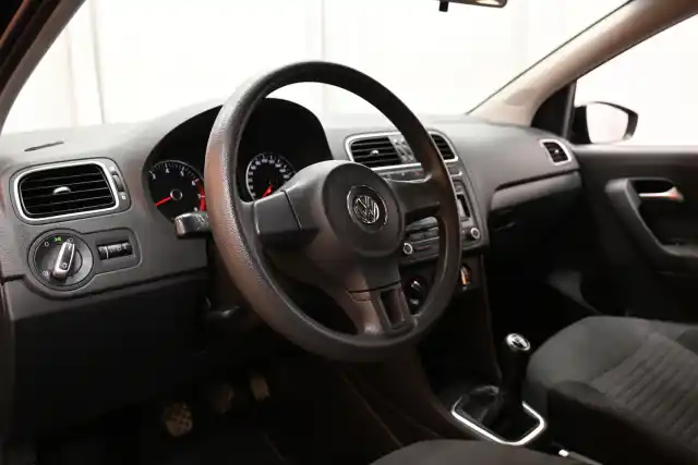 Musta Viistoperä, Volkswagen Polo – KPV-373