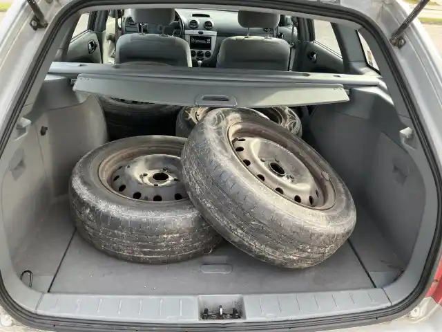 Hopea Henkilöauto, Chevrolet Nubira – KRG-899