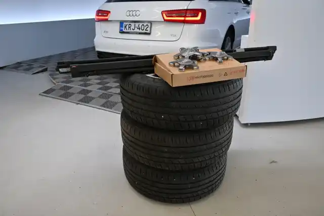 Valkoinen Farmari, Audi A6 – KRJ-402