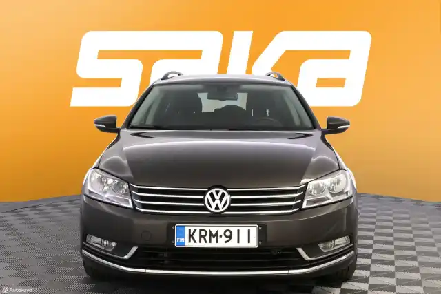 Ruskea (beige) Farmari, Volkswagen Passat – KRM-911