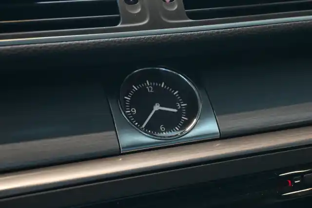 Ruskea (beige) Farmari, Volkswagen Passat – KRM-911