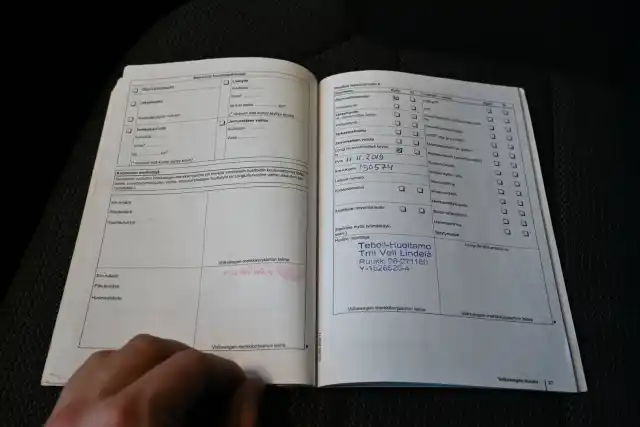 Ruskea (beige) Farmari, Volkswagen Passat – KRM-911