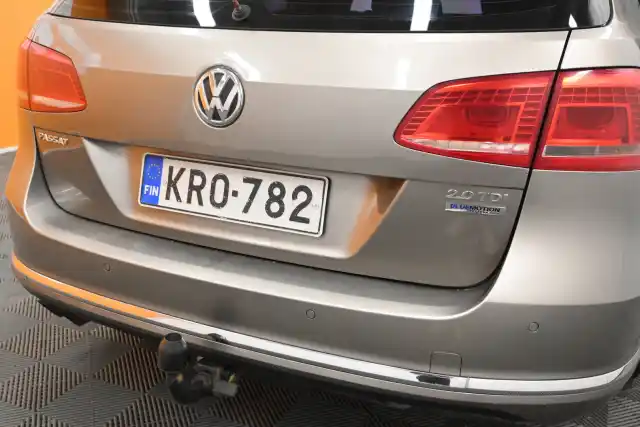 Ruskea Farmari, Volkswagen Passat – KRO-782