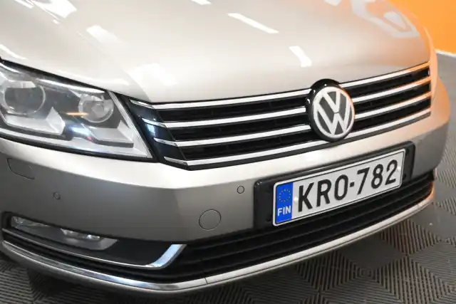 Ruskea Farmari, Volkswagen Passat – KRO-782