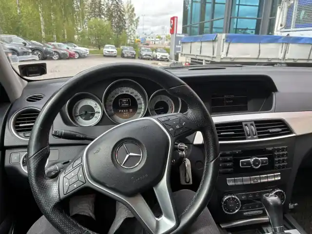 Harmaa Farmari, Mercedes-Benz C – KRT-248