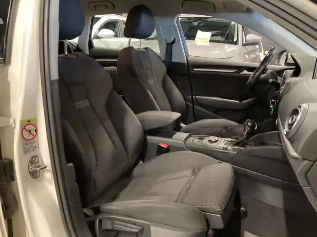 Valkoinen Viistoperä, Audi A3 – KRV-207