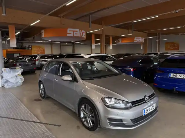 Harmaa Viistoperä, Volkswagen Golf – KRX-498