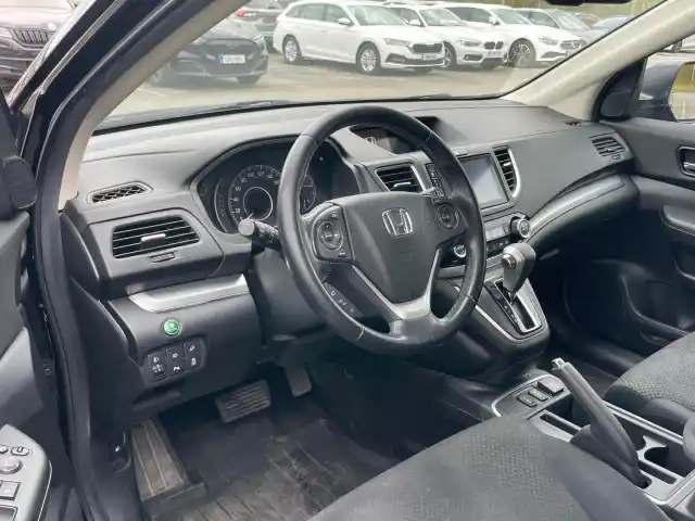 Musta Maastoauto, Honda CR-V – KRZ-244