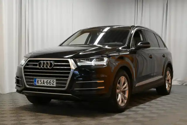 Musta Maastoauto, Audi Q7 – KSA-662