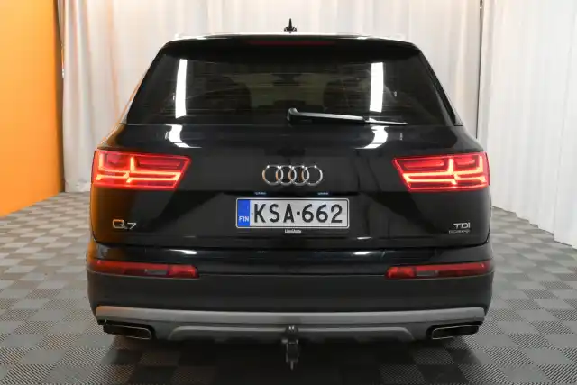 Musta Maastoauto, Audi Q7 – KSA-662