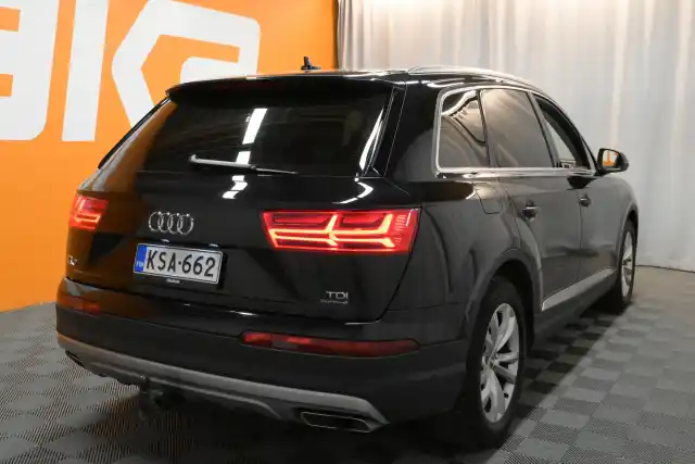 Musta Maastoauto, Audi Q7 – KSA-662