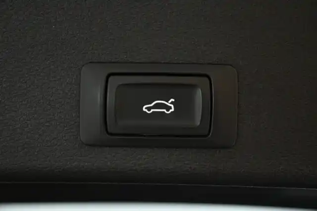 Musta Farmari, Audi A4 – KSC-237