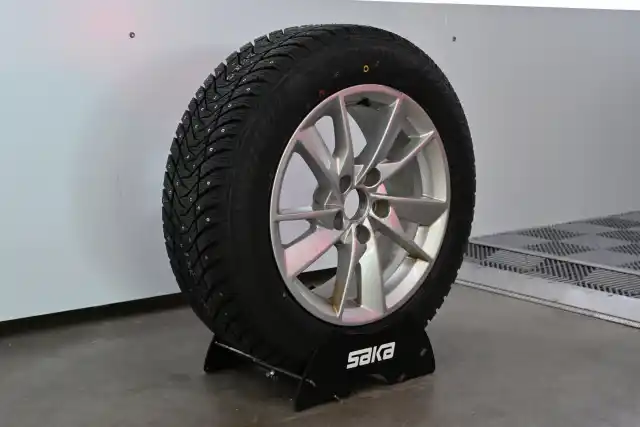 Musta Farmari, Audi A4 – KSC-237
