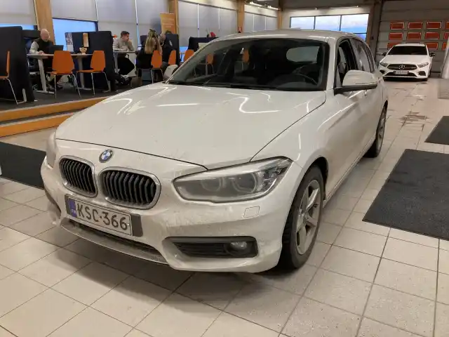 Valkoinen Viistoperä, BMW 118 – KSC-366