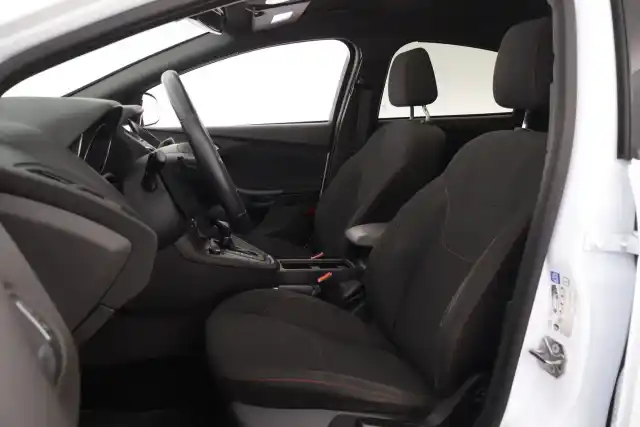 Valkoinen Viistoperä, Ford Focus – KSN-370
