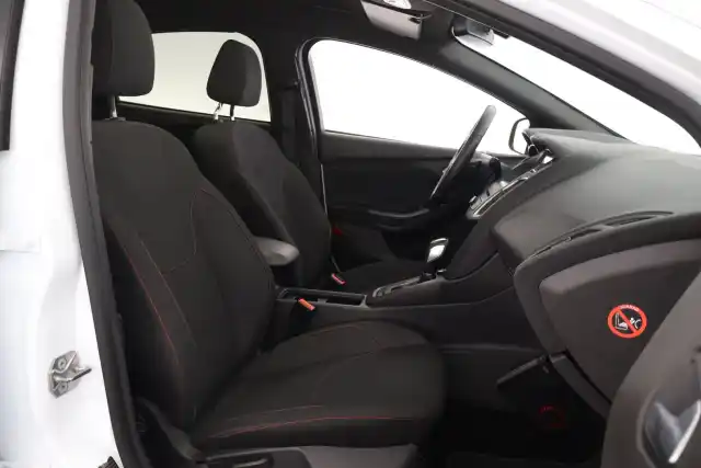Valkoinen Viistoperä, Ford Focus – KSN-370