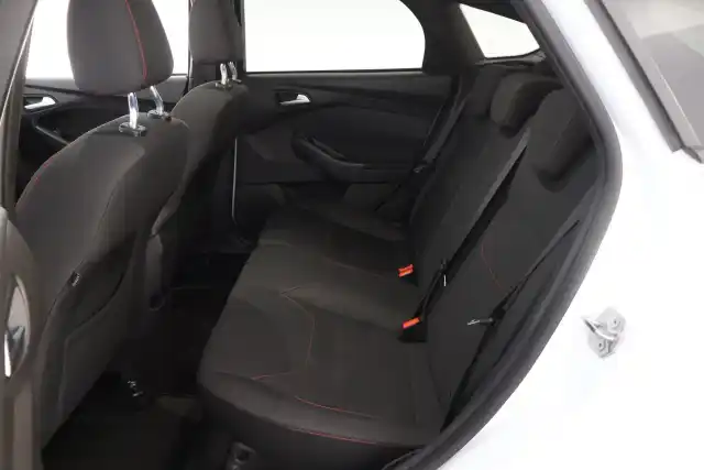 Valkoinen Viistoperä, Ford Focus – KSN-370