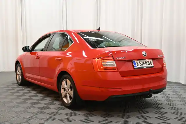 Punainen Viistoperä, Skoda Octavia – KSN-886