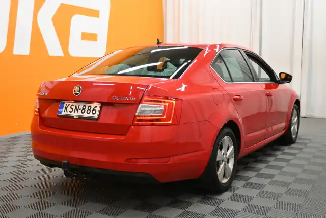 Punainen Viistoperä, Skoda Octavia – KSN-886