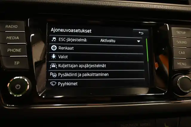 Ruskea Viistoperä, Skoda Fabia – KSO-300