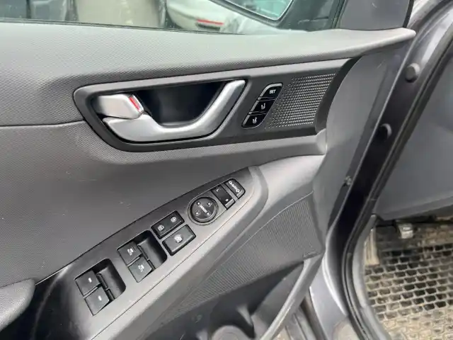 Harmaa Viistoperä, Hyundai IONIQ hybrid – KSP-443