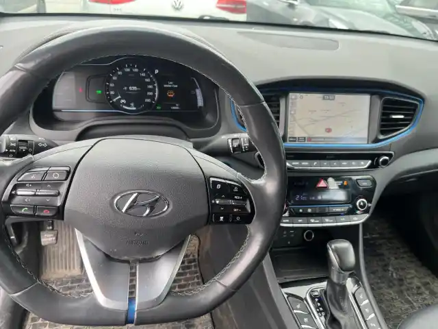 Harmaa Viistoperä, Hyundai IONIQ hybrid – KSP-443