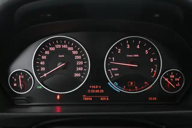 Valkoinen Sedan, BMW 330 Gran Turismo – KSS-162