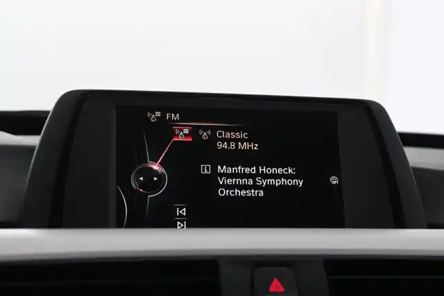 Valkoinen Sedan, BMW 330 Gran Turismo – KSS-162