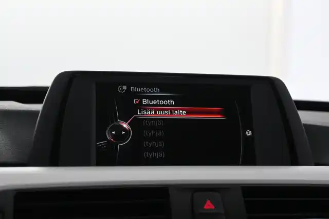 Valkoinen Sedan, BMW 330 Gran Turismo – KSS-162