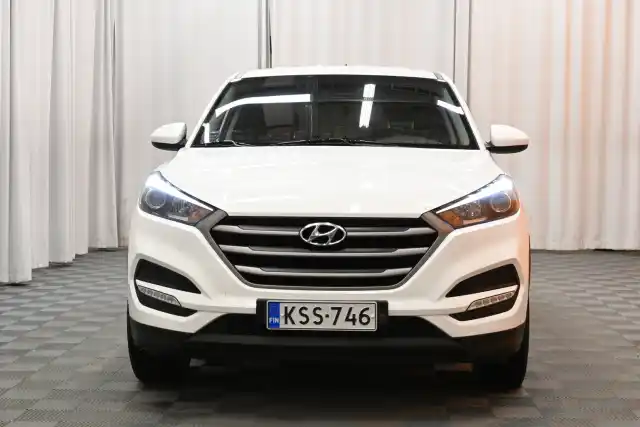 Valkoinen Maastoauto, Hyundai Tucson – KSS-746