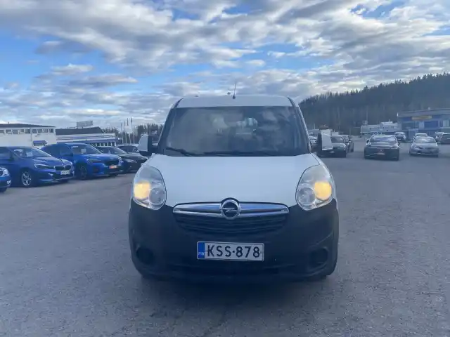 Valkoinen Pakettiauto, Opel Combo – KSS-878