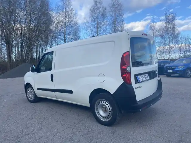 Valkoinen Pakettiauto, Opel Combo – KSS-878