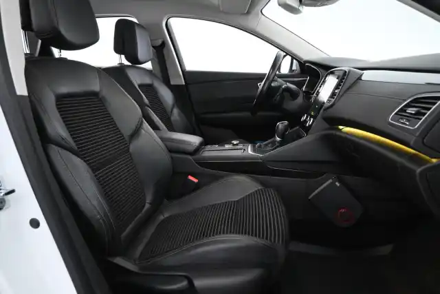 Valkoinen Sedan, Renault Talisman – KSV-184