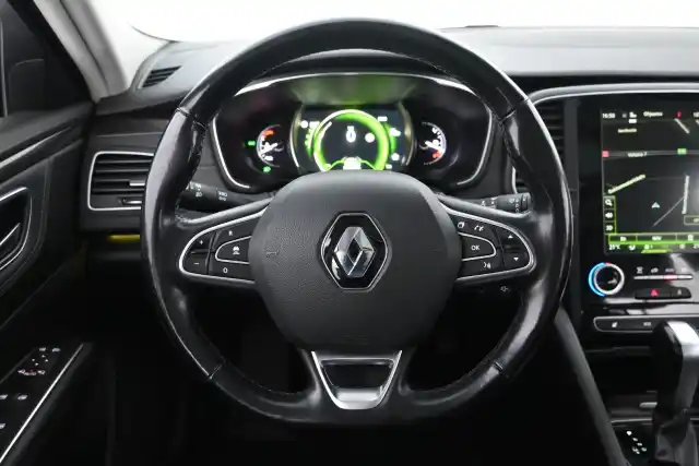 Valkoinen Sedan, Renault Talisman – KSV-184