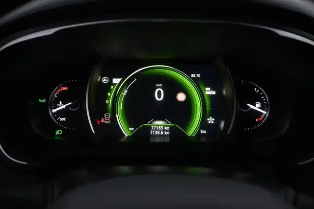 Valkoinen Sedan, Renault Talisman – KSV-184