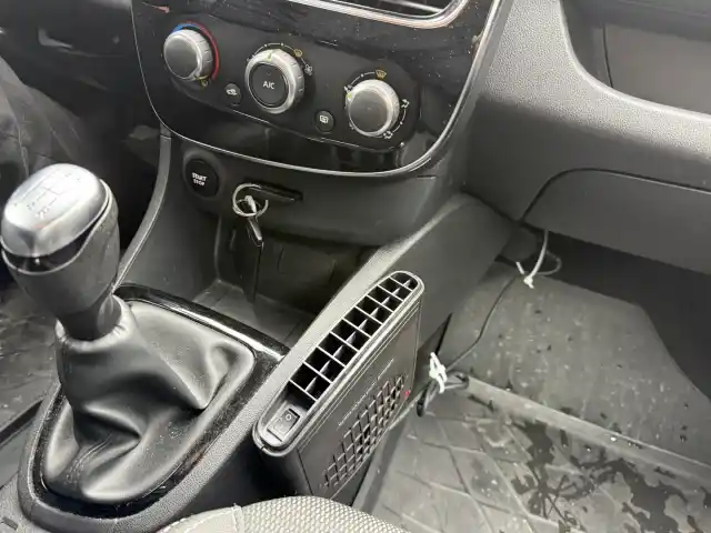 Musta Viistoperä, Renault Clio – KSV-286