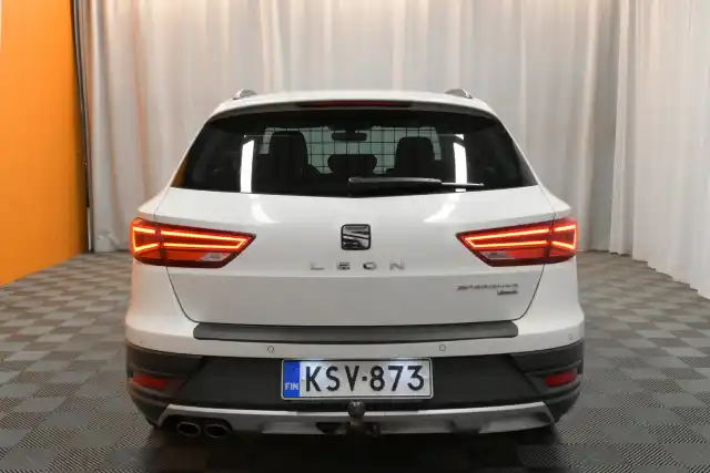 Valkoinen Farmari, Seat Leon X-Perience – KSV-873