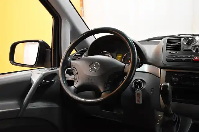 Harmaa Tila-auto, Mercedes-Benz Vito – KSX-415