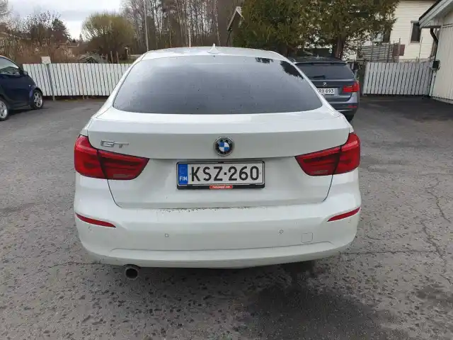 Valkoinen Sedan, BMW 318 Gran Turismo – KSZ-260