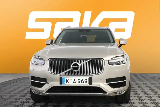 Beige Maastoauto, Volvo XC90 – KTA-969
