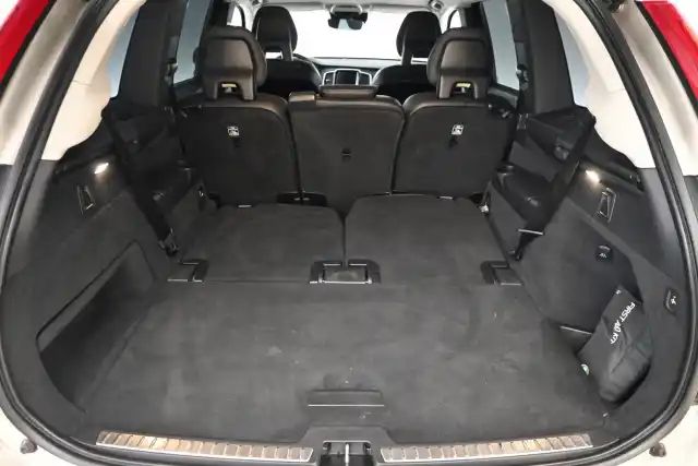 Beige Maastoauto, Volvo XC90 – KTA-969