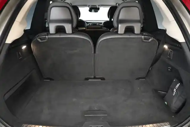 Beige Maastoauto, Volvo XC90 – KTA-969