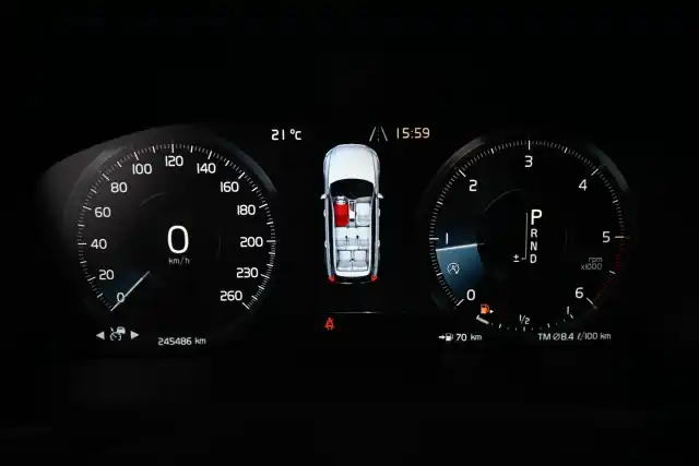 Beige Maastoauto, Volvo XC90 – KTA-969